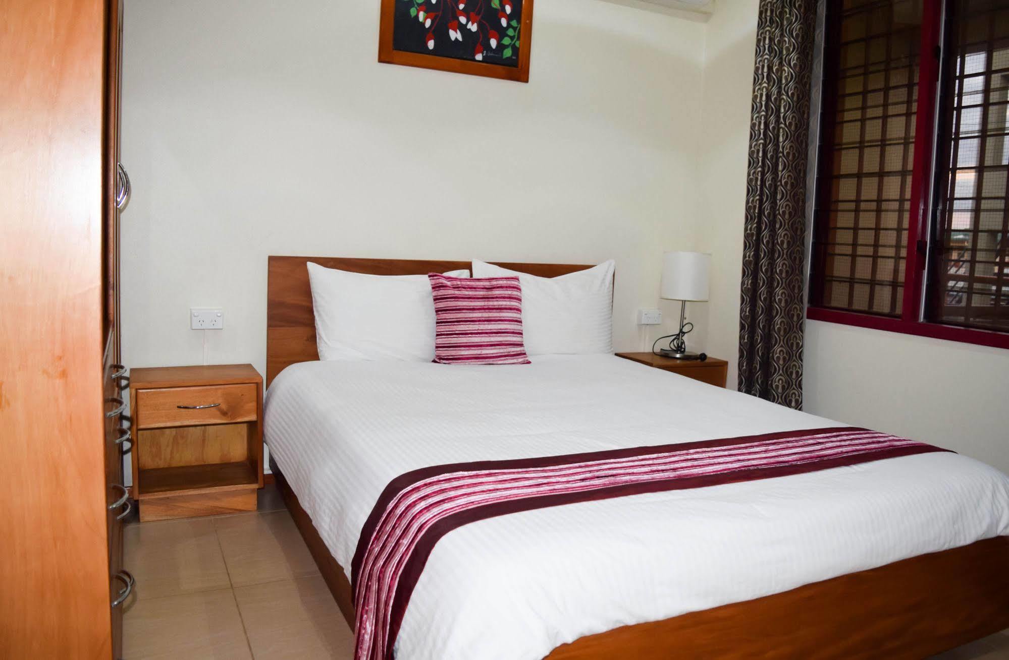 Al - Minhaj Service Apartments Нанди Экстерьер фото