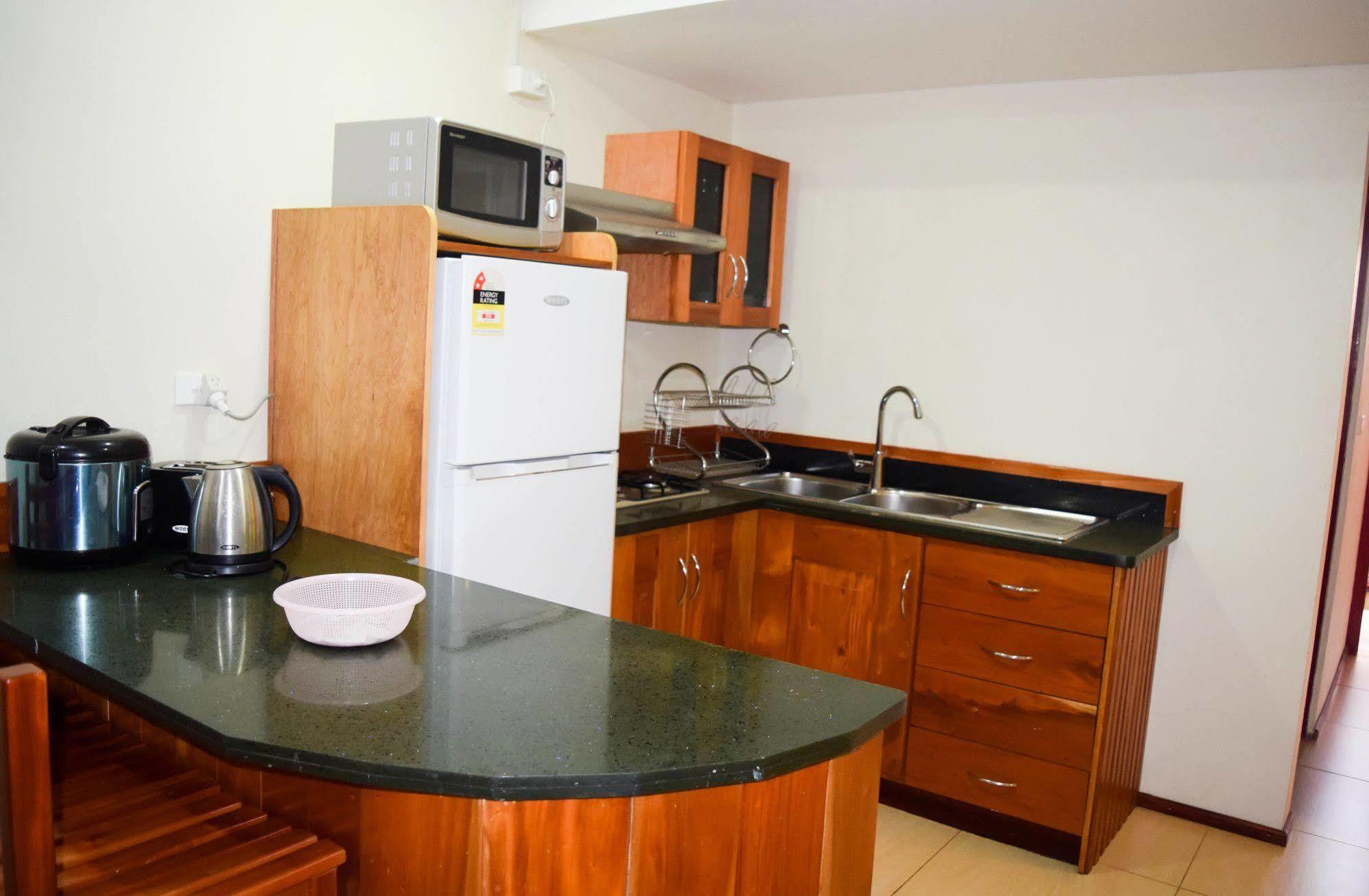 Al - Minhaj Service Apartments Нанди Экстерьер фото