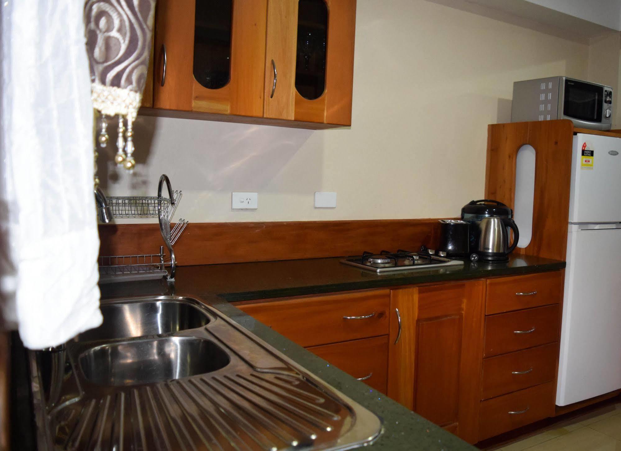 Al - Minhaj Service Apartments Нанди Экстерьер фото