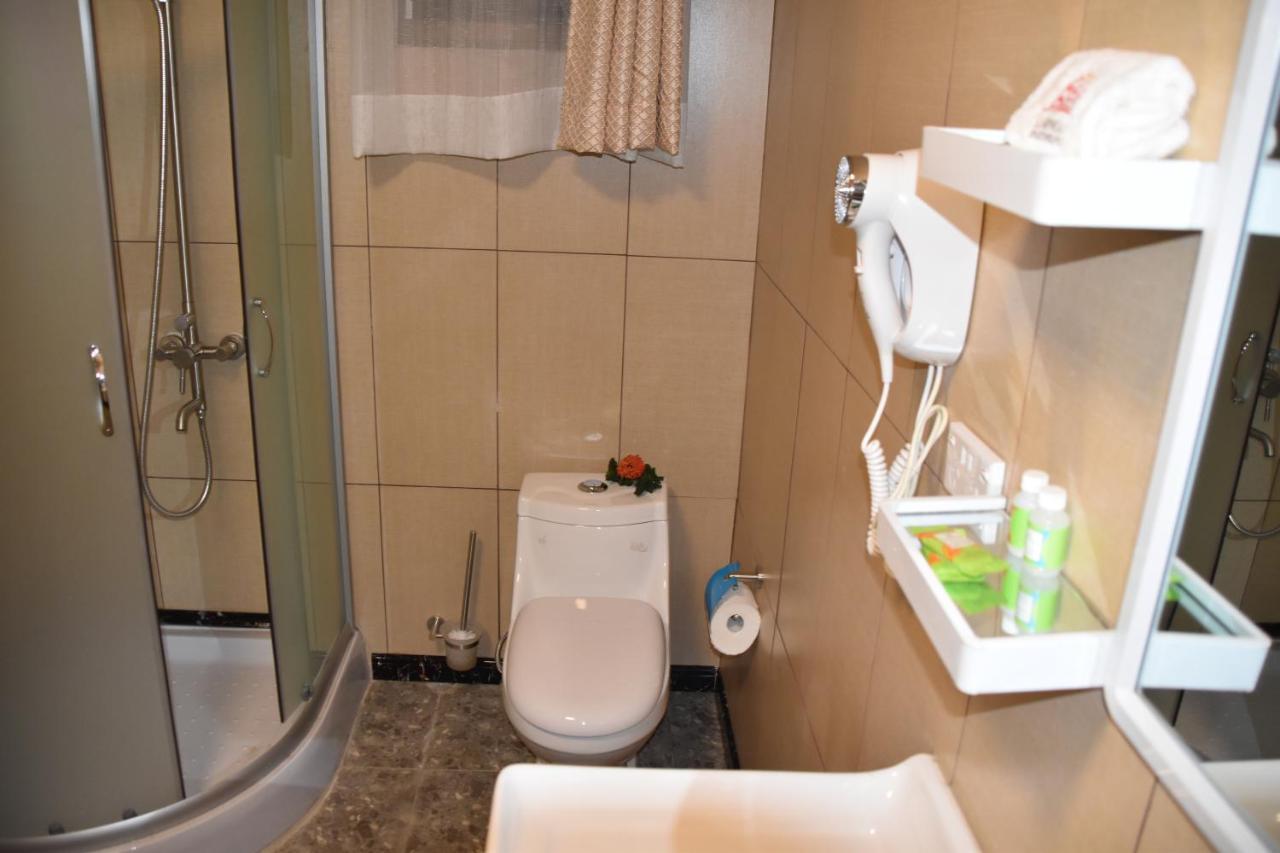 Al - Minhaj Service Apartments Нанди Экстерьер фото